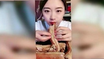 揭秘小🐔🐔伸进🈲18网站免费版：最新动态与背景分析