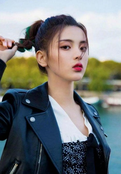 嘉峪关市小🐔🐔伸进🈲18网站官方版：探索最新成人内容平台