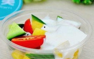 黑料吃瓜官方版：揭秘娱乐圈明星隐私与最新动态